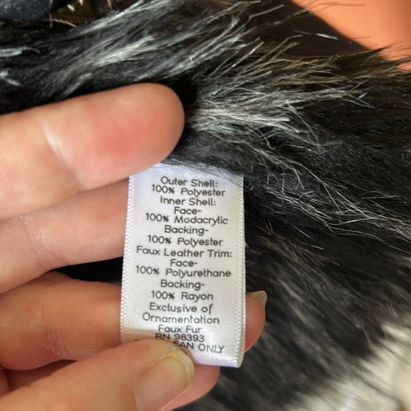 “Rachel Zoe”Black Suede Leather faux fur Vest - Picture 5 of 5